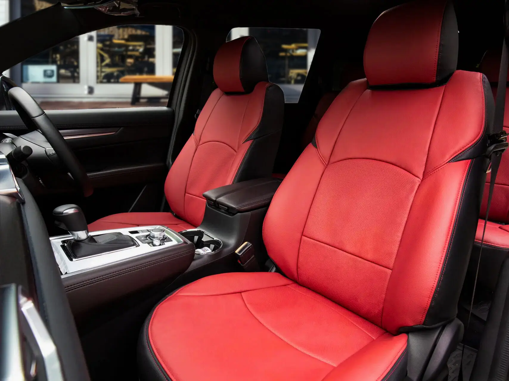 【装着写真】CX-8 Refinad Harmonious Leather Series シートカバー [品番:MA0503-02]