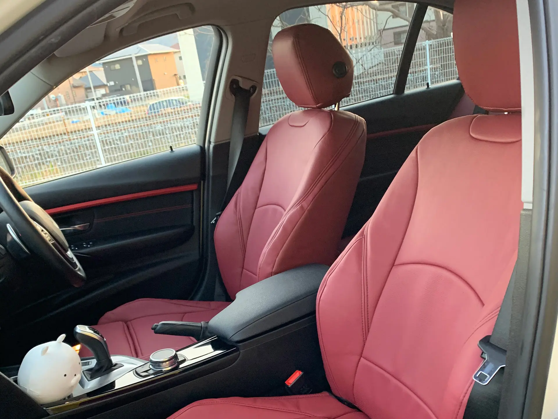 【装着写真】BMW 3シリーズ Refinad Leather Deluxe Series シートカバー [品番:BM0189-15]
