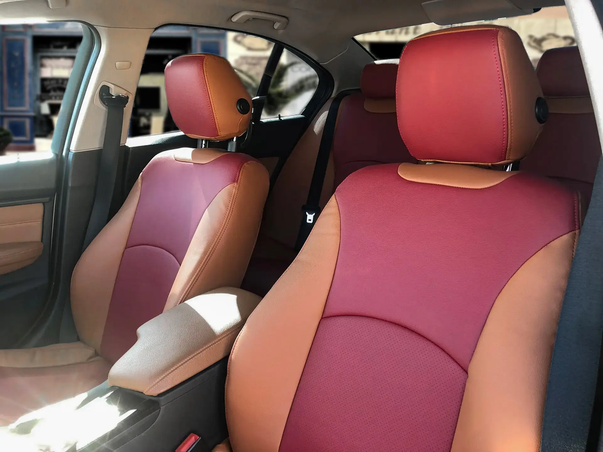 【装着写真】BMW 3シリーズ Refinad Custom Series シートカバー [品番:BM0189-14]