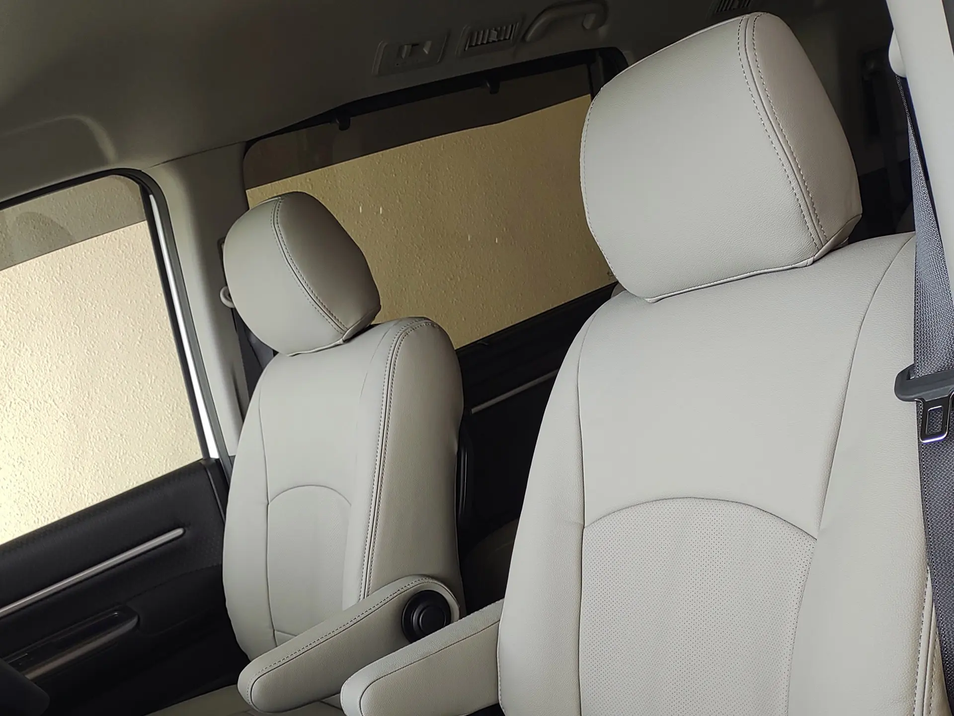 Leather Deluxe Series