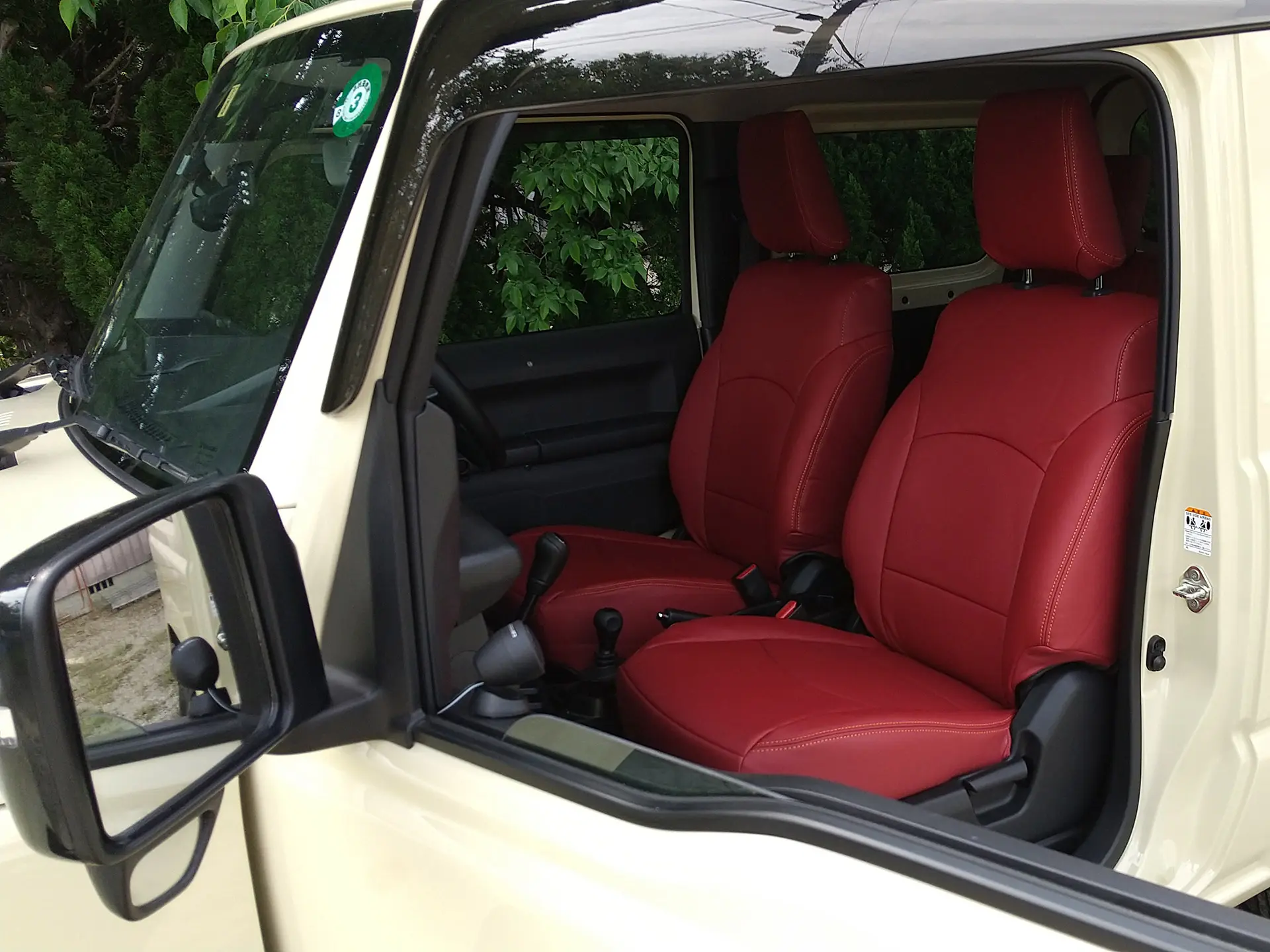 【装着写真】ジムニー Refinad Leather Deluxe Series シートカバー [品番:S0113-02]