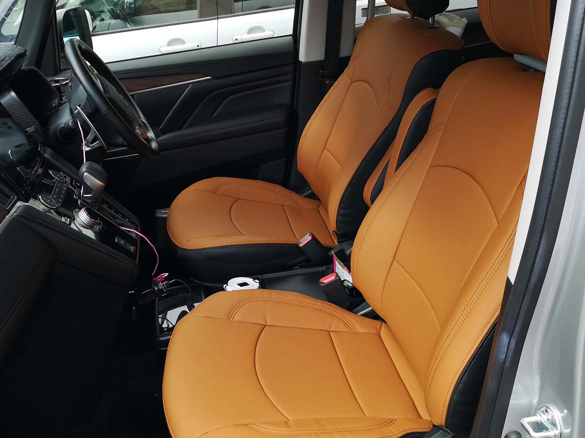 Refinad Harmonious Leather Series