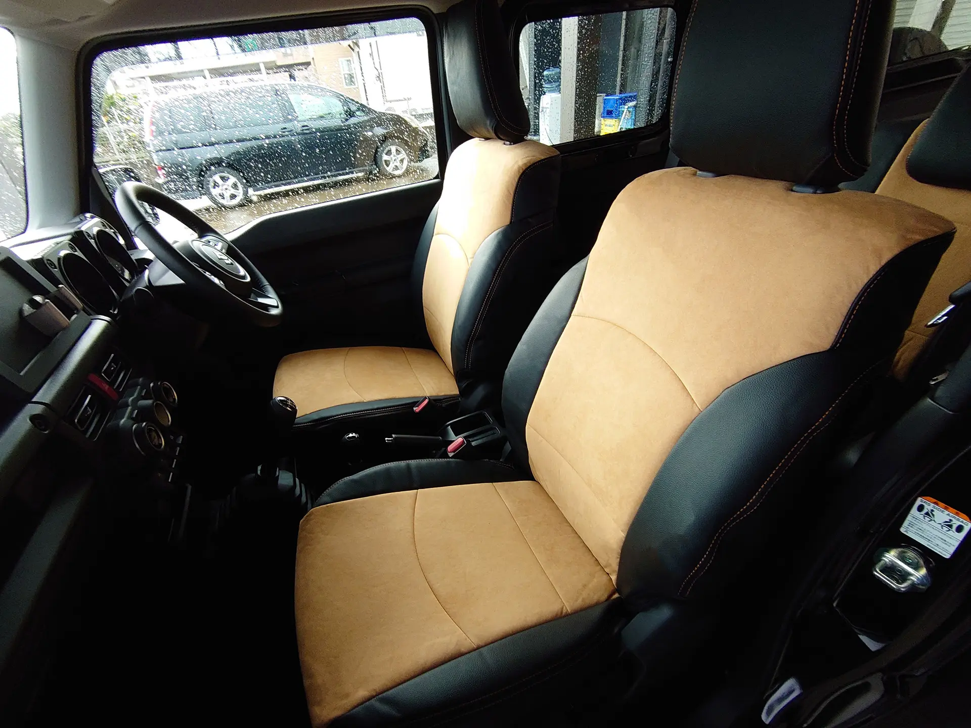 【装着写真】ジムニー シエラ Refinad Alcantara Series シートカバー [品番:S0113-02]