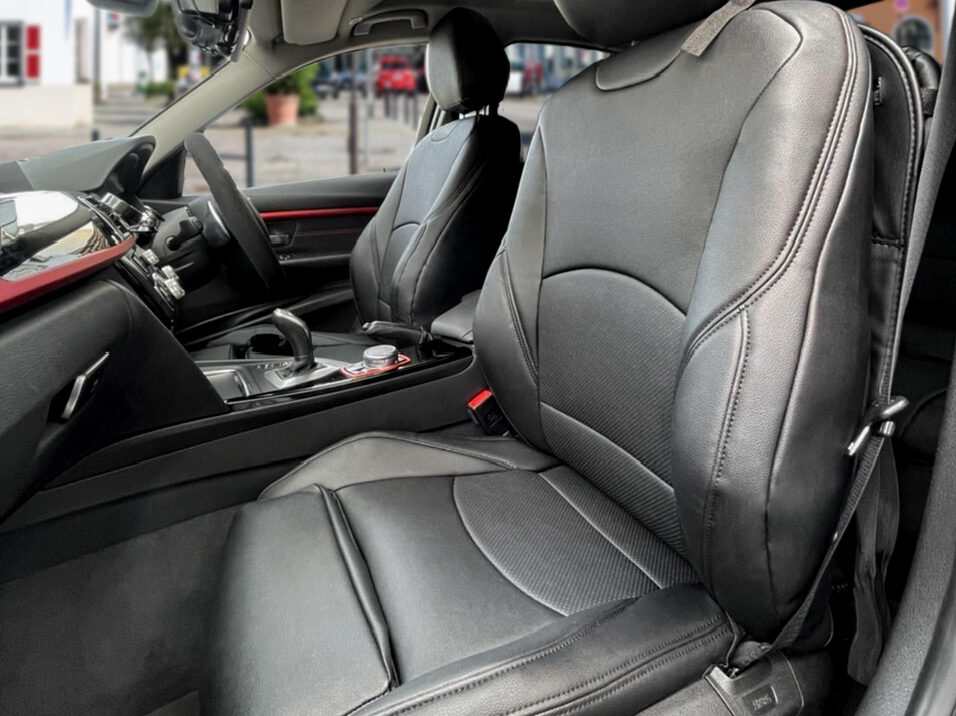 【装着写真】BMW 3シリーズ Refinad Leather Series シートカバー [品番:BM0189-15]