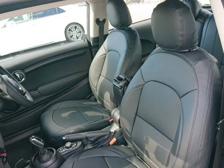【装着写真】MINI 3ドア Refinad Leather Series シートカバー [品番:BM0205-08]