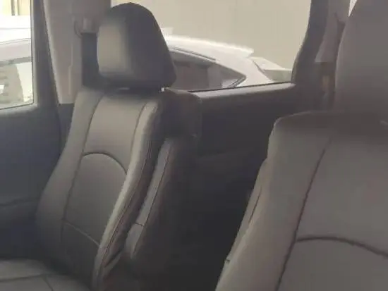 【装着写真】ヴェルファイア　DBA-ANH25W Refinad Leather Series シートカバー [品番:T0004-05]