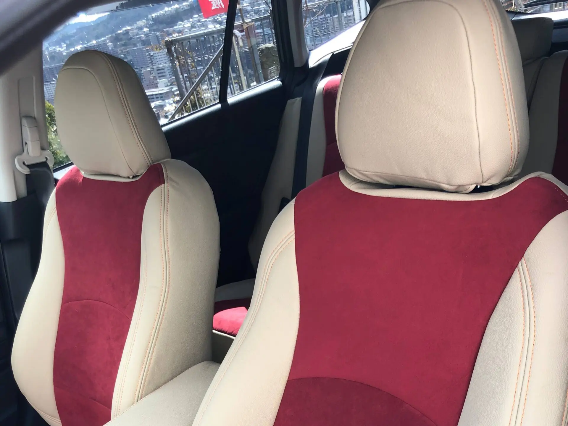 【装着写真】Levorg VN5 Refinad Alcantara Series シートカバー [品番:F0343-08]