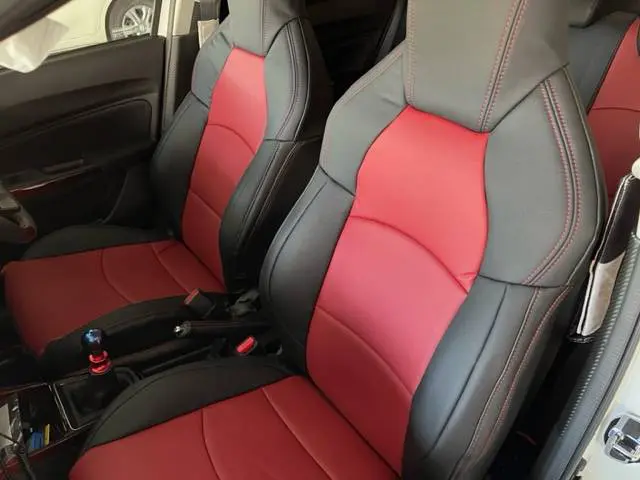 【装着写真】スイフトスポーツ Refinad Custom Series シートカバー [品番:S0115-02]