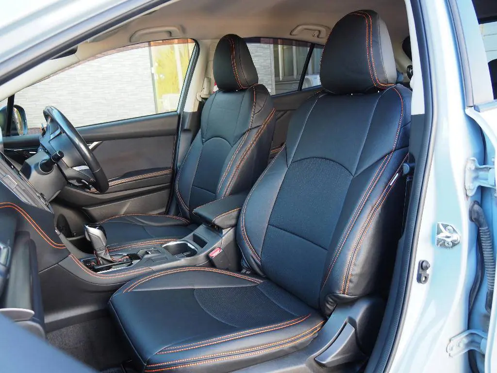 【装着写真】SUBARU XV GT-7 Refinad Leather Series シートカバー [品番:F0170-04]
