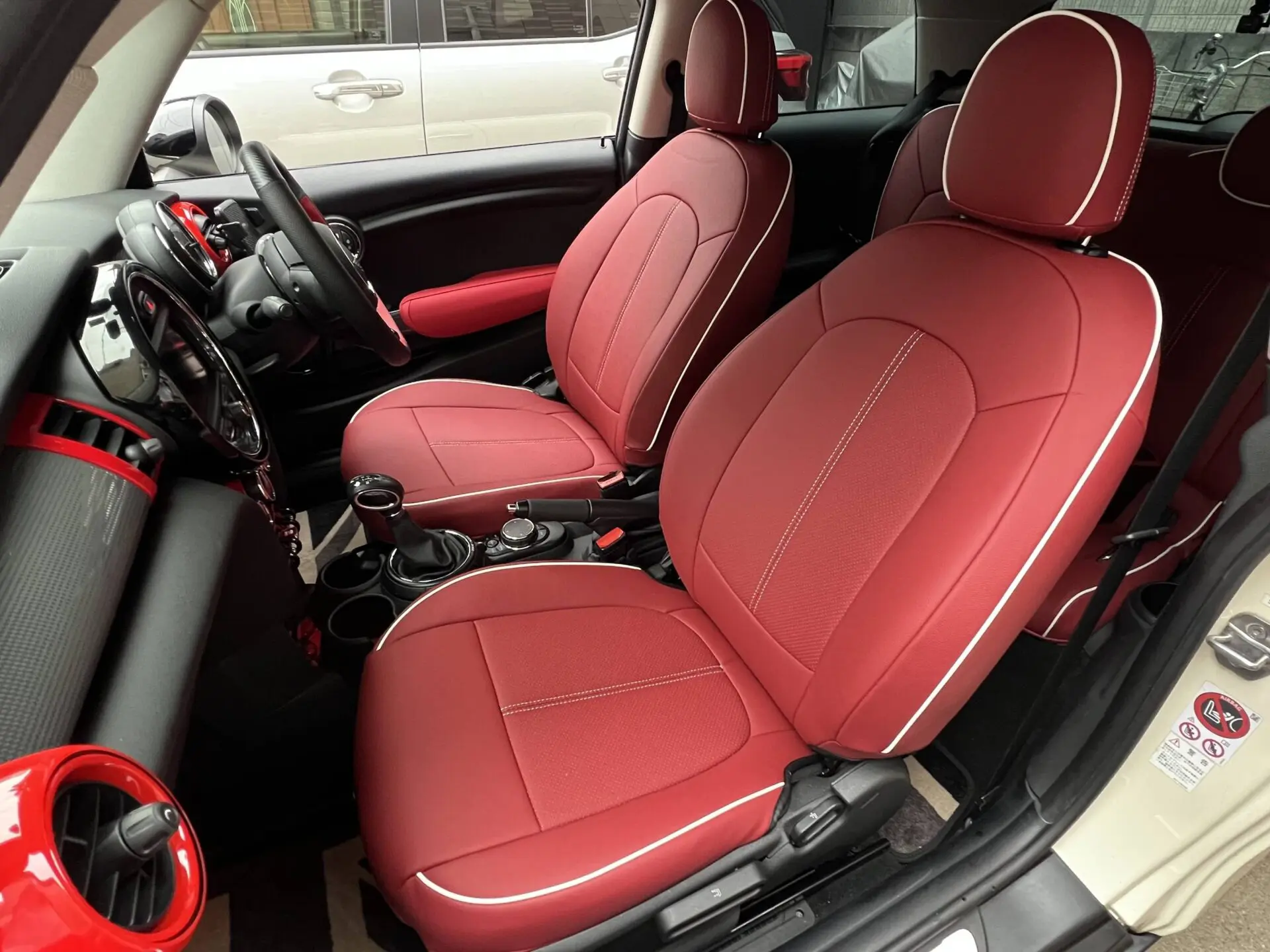 【装着写真】MINI3ドア Refinad Custom Series シートカバー [品番:BM0205-08]