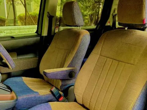 【装着写真】シエンタ2列　 Refinad Corduroy Series シートカバー [品番:T0022-06]