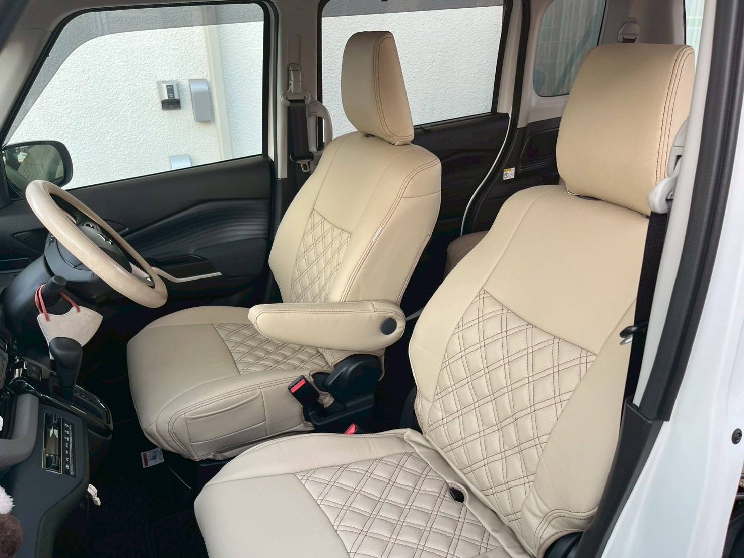 【装着写真】ソリオ Refinad Quilt Series シートカバー [品番:S0116-11]