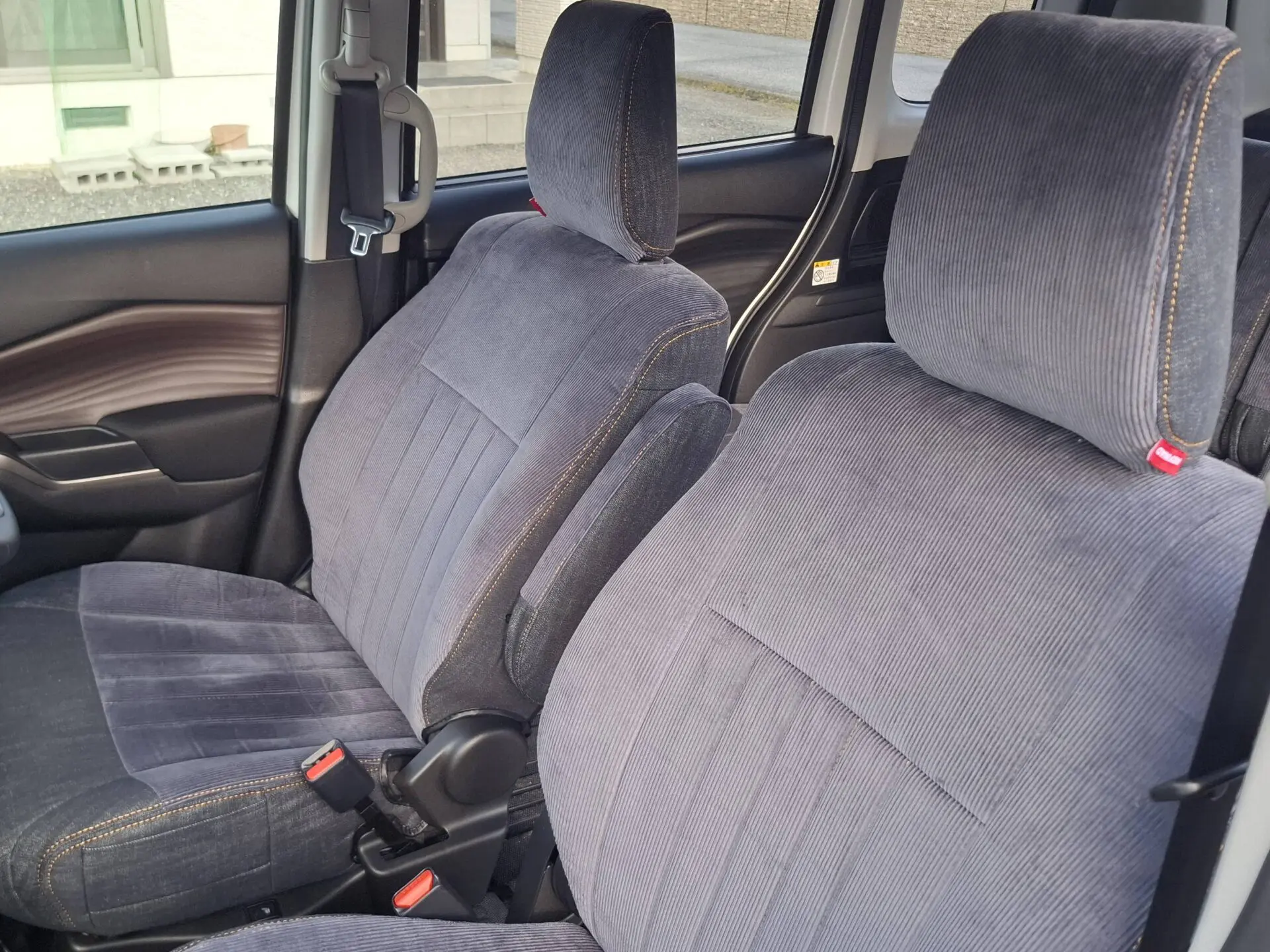 【装着写真】ソリオバンディット Refinad Corduroy Series シートカバー [品番:S0116-11]