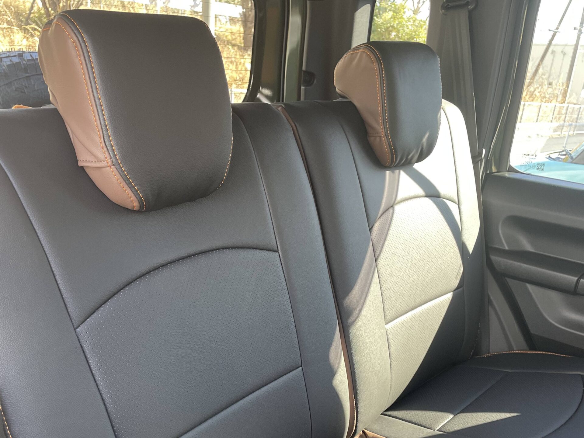 【装着写真】ジムニーノマド Refinad Custom Series シートカバー [品番:S0646-01]